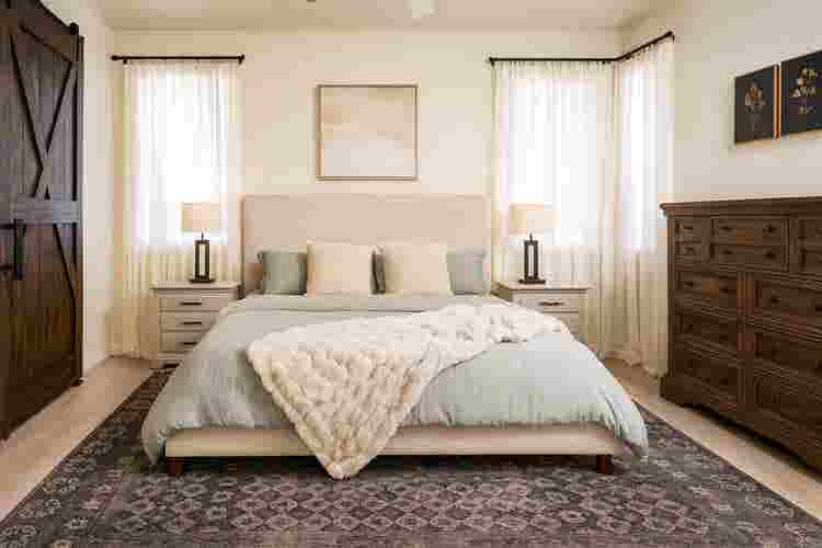 Furnished Master Suite Bed