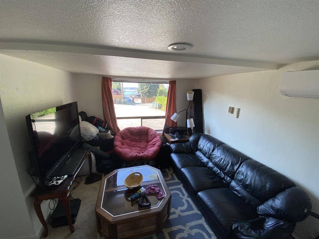 BA Apartment: Lease Takeover