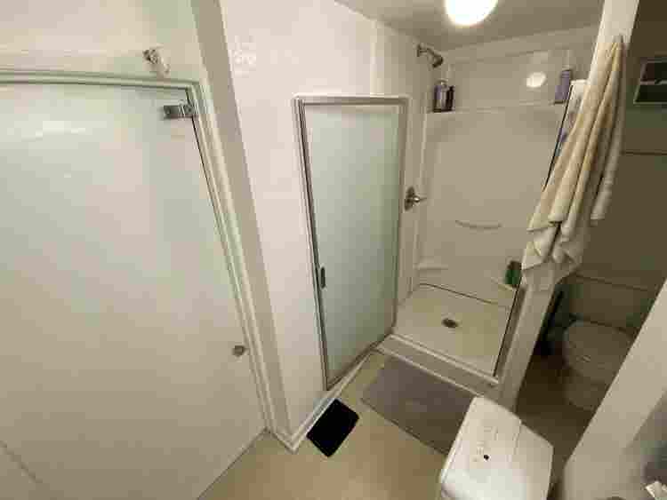 BA Apartment: Lease Takeover