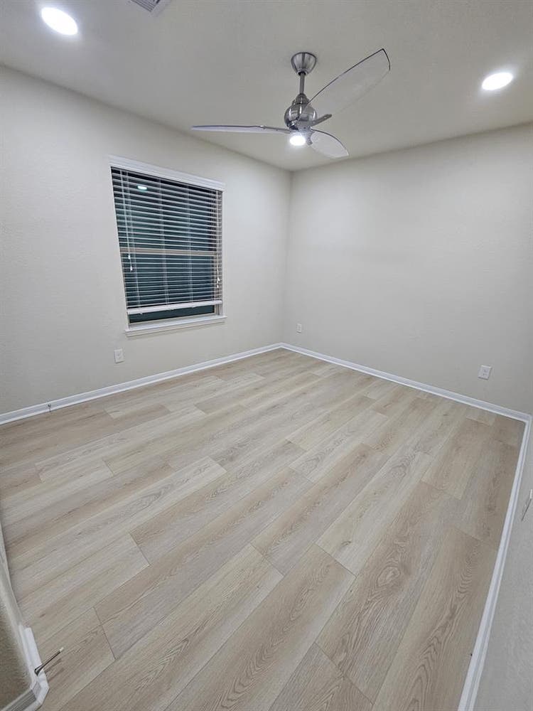 Room for rent near med center/nrg