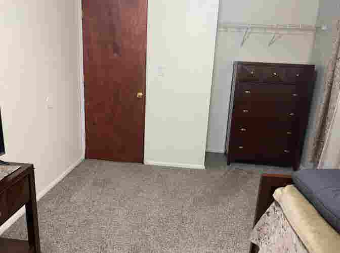 Room in Town Center