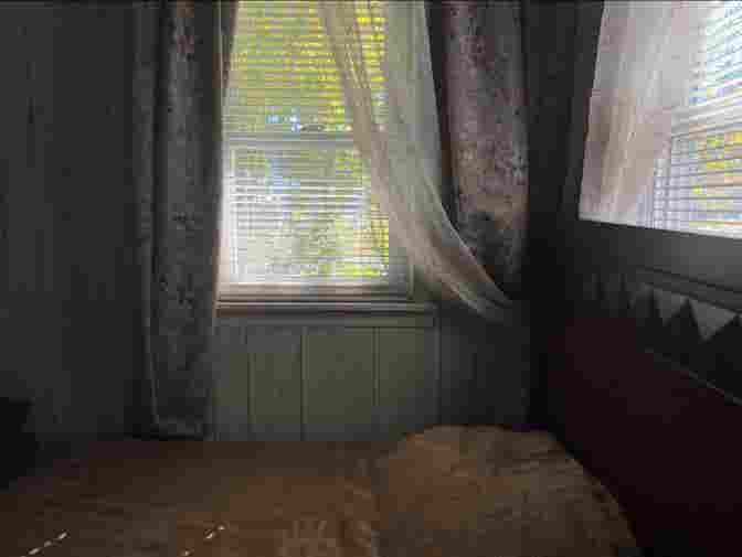 Room in Town Center