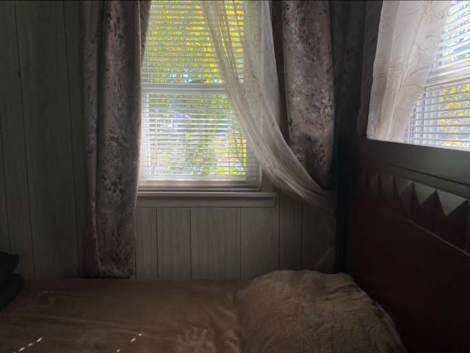 Room in Town Center
