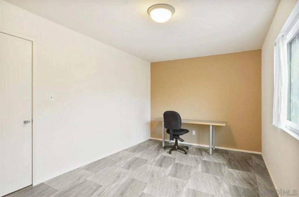 Room for Rent w/ Private Bath Nov 1