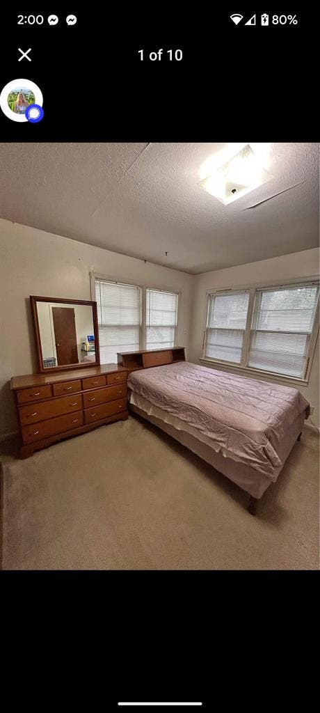 Looking for roommate