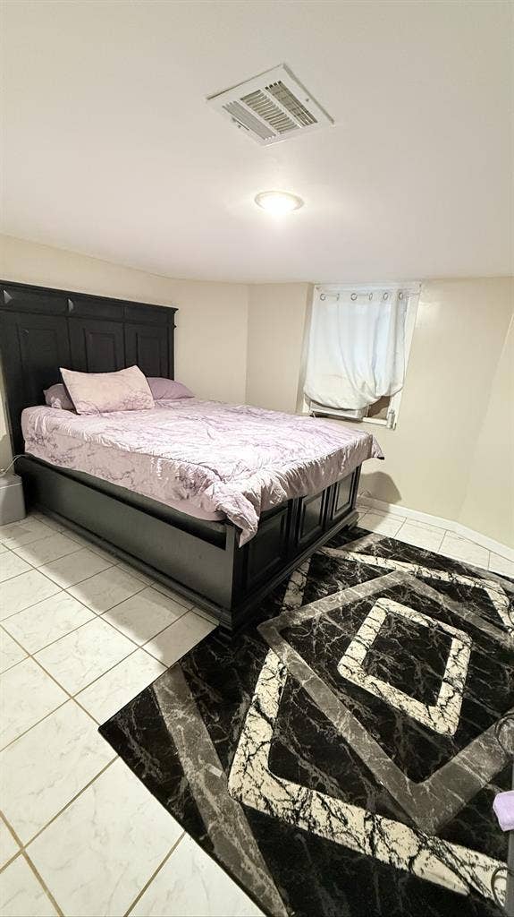 ROOMS FOR RENT.. COME CHECK IT OUT