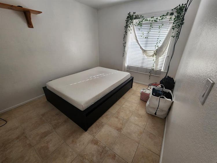 Room by IRIS and PERRIS