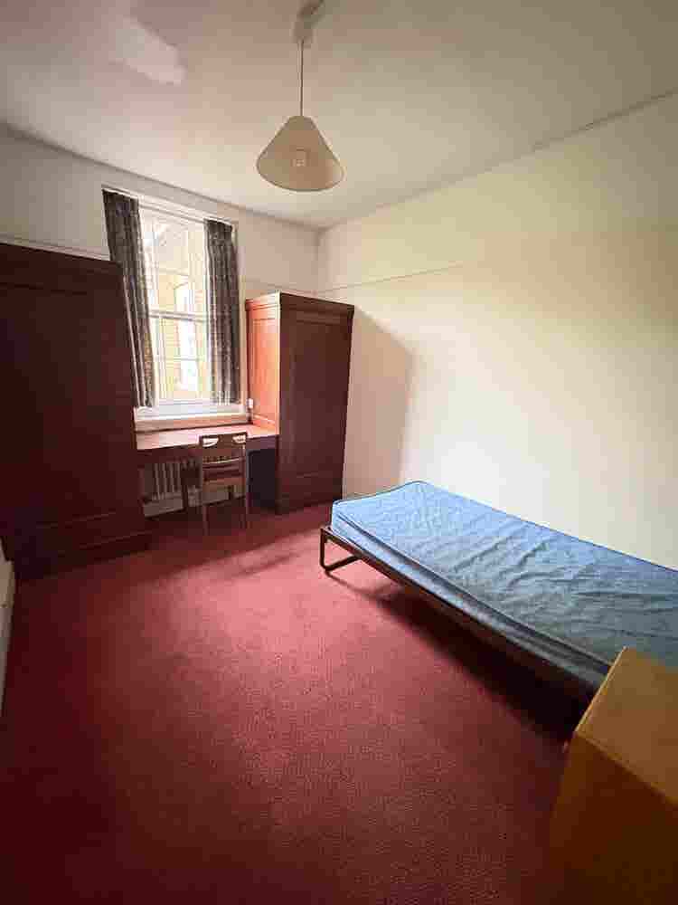 Student Accommodation near Oxstalls