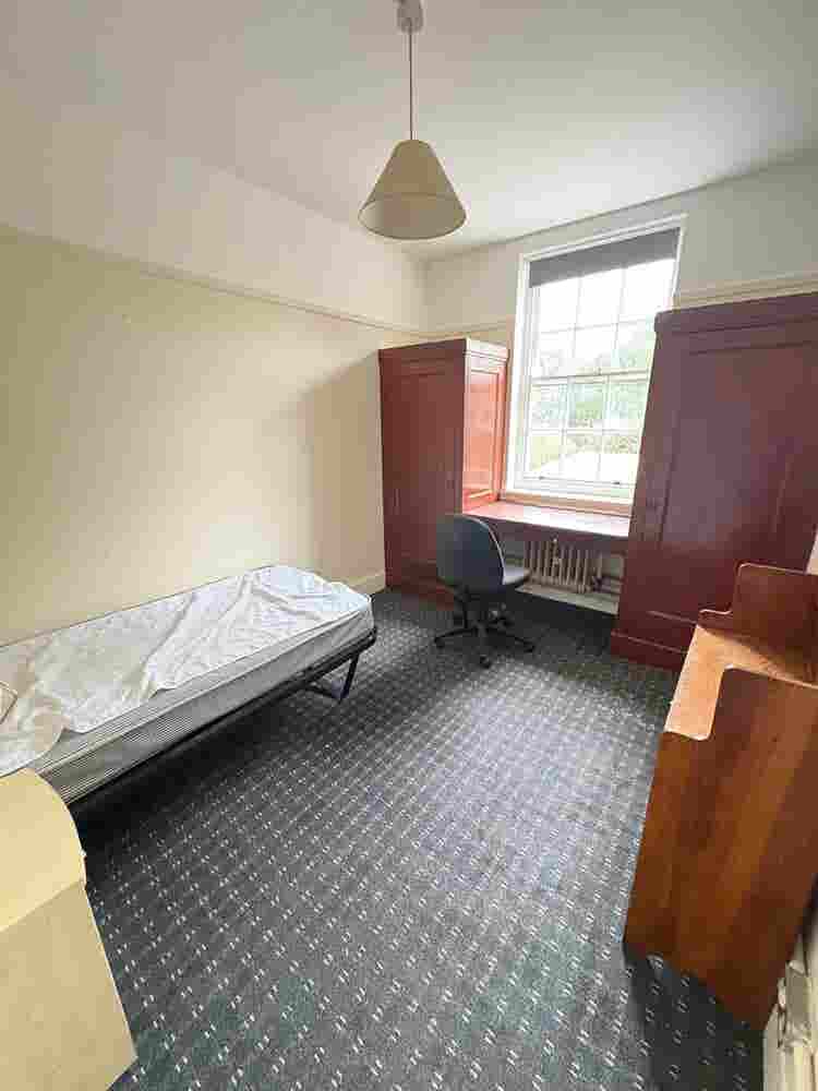 Student Accommodation near Oxstalls