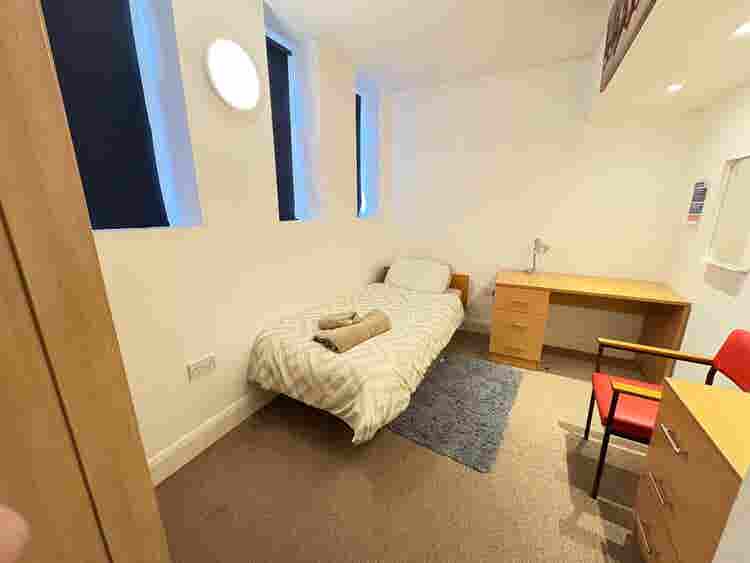 Student Accommodation near Oxstalls