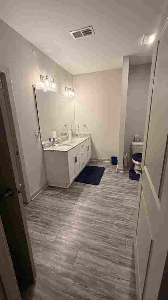 luxury master suite for rent
