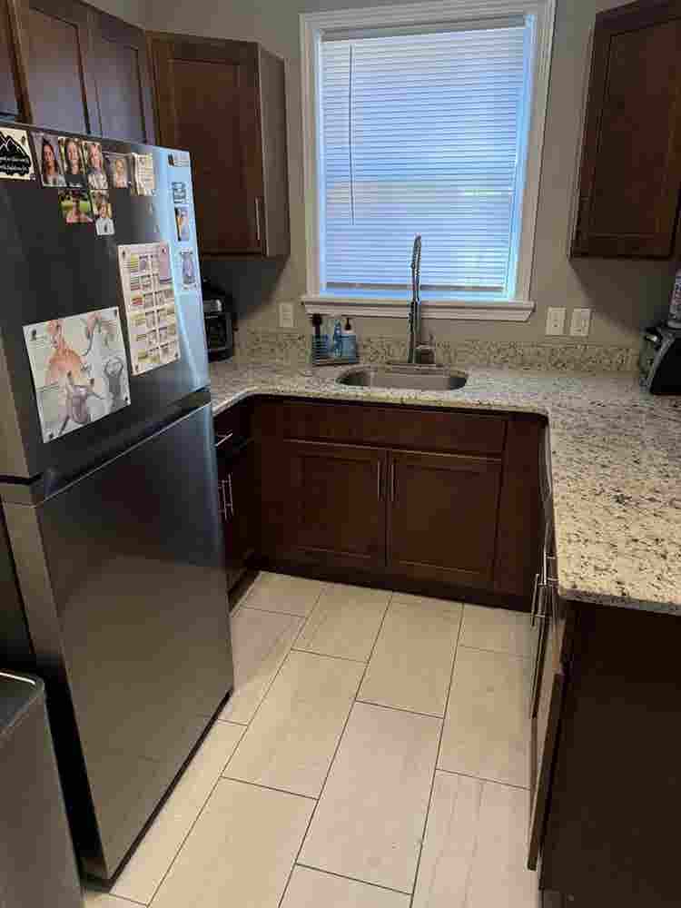 Lakeview Room for Rent