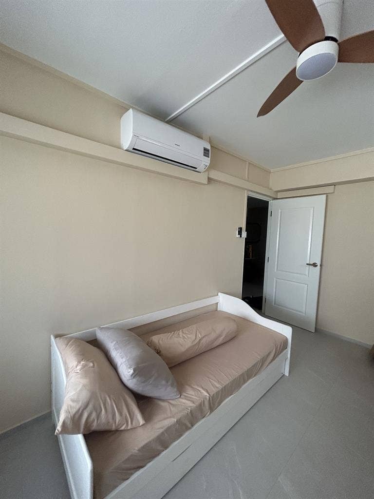 Room for rent in woodlands