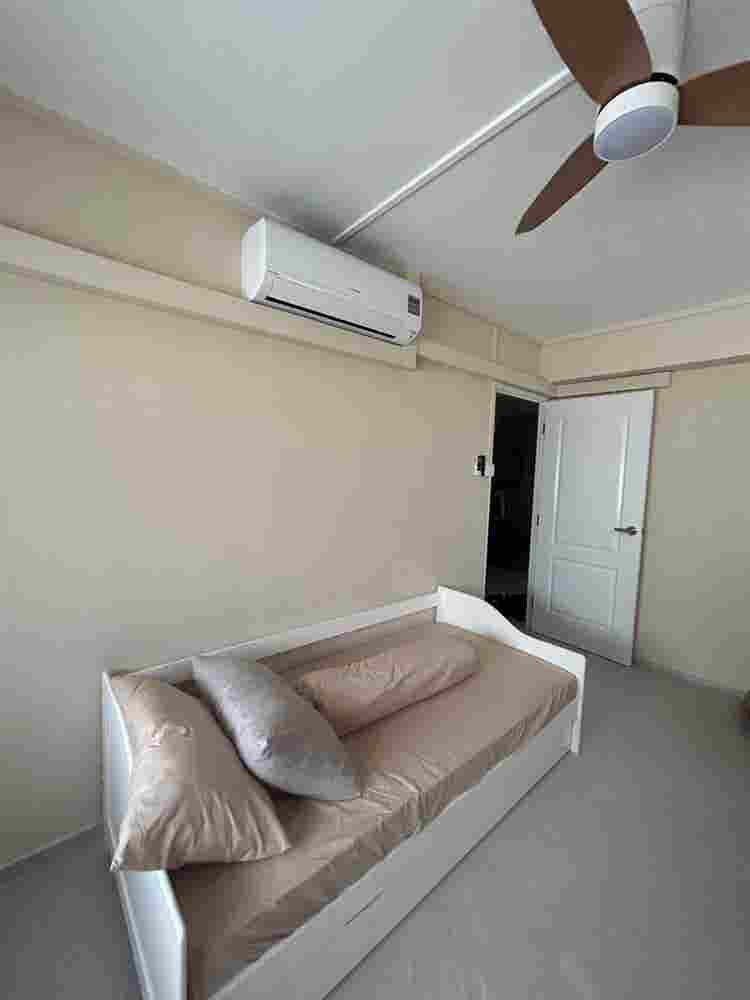 Room for rent in woodlands