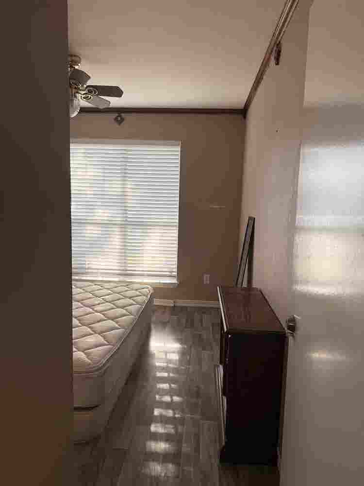 Furnished w/ King Bed & Bills Paid