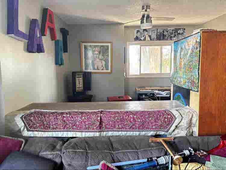 Nice room - Write "Nick" please:)