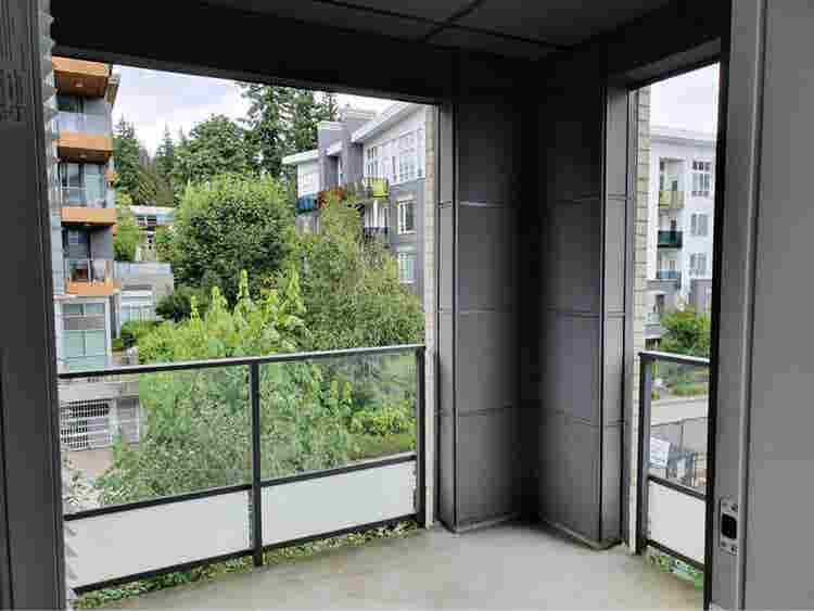 SFU Burnaby Room Available