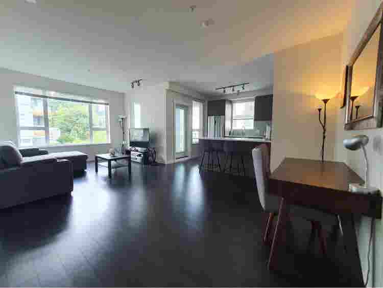 SFU Burnaby Room Available