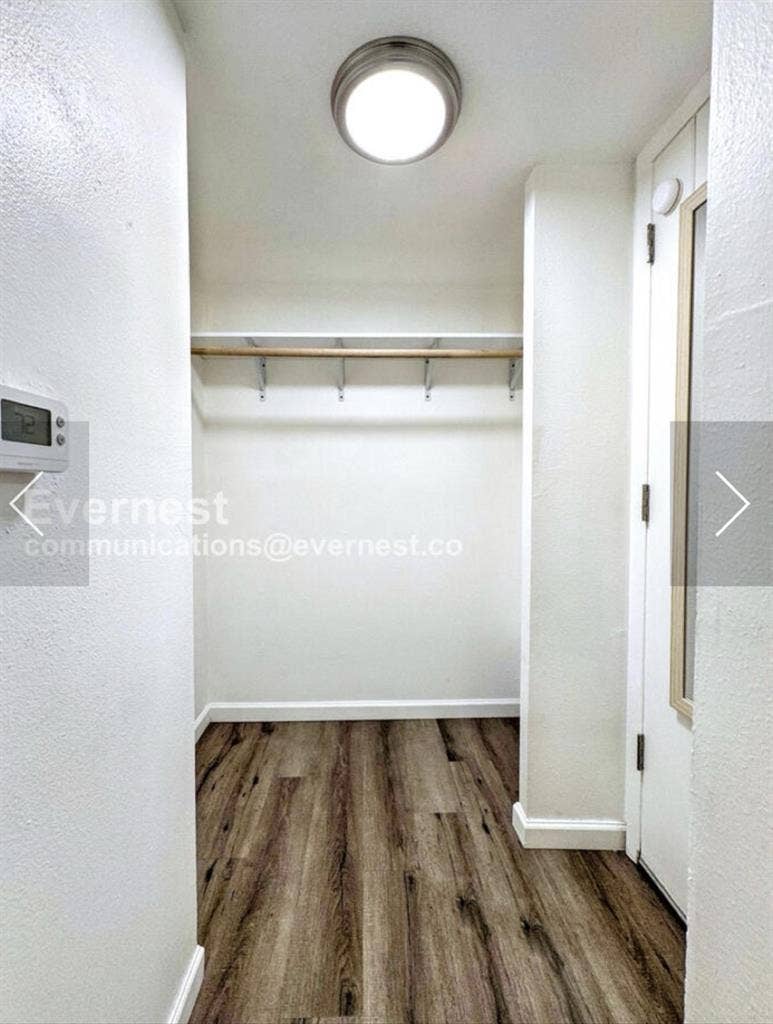 Modern Condo Desirable Cherry Creek