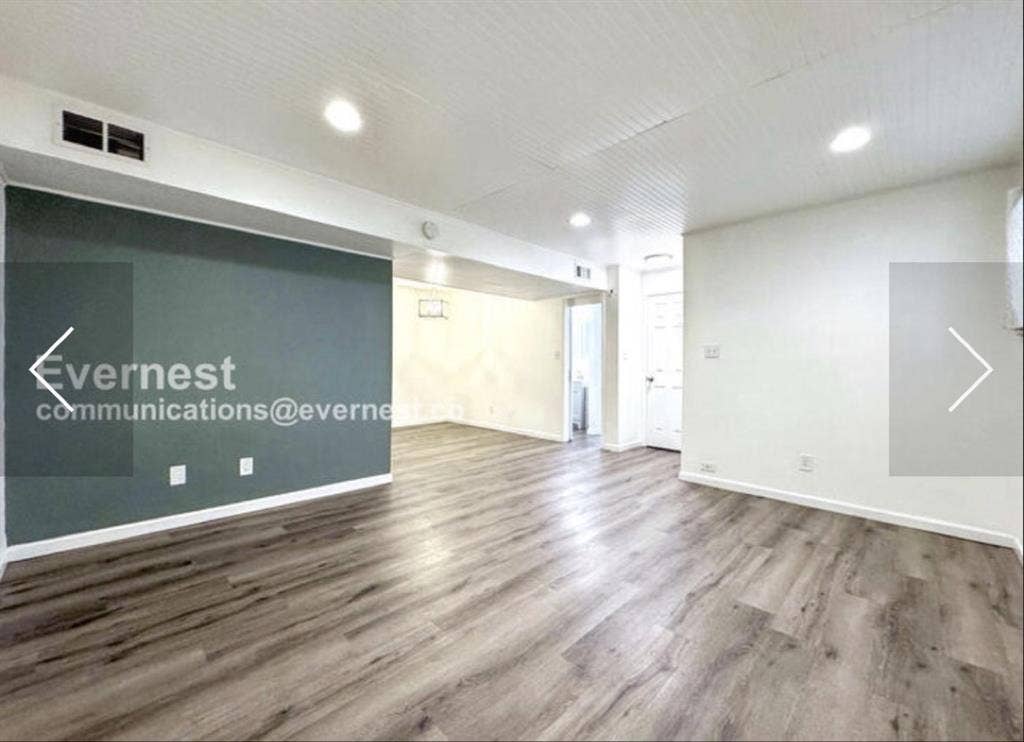 Modern Condo Desirable Cherry Creek