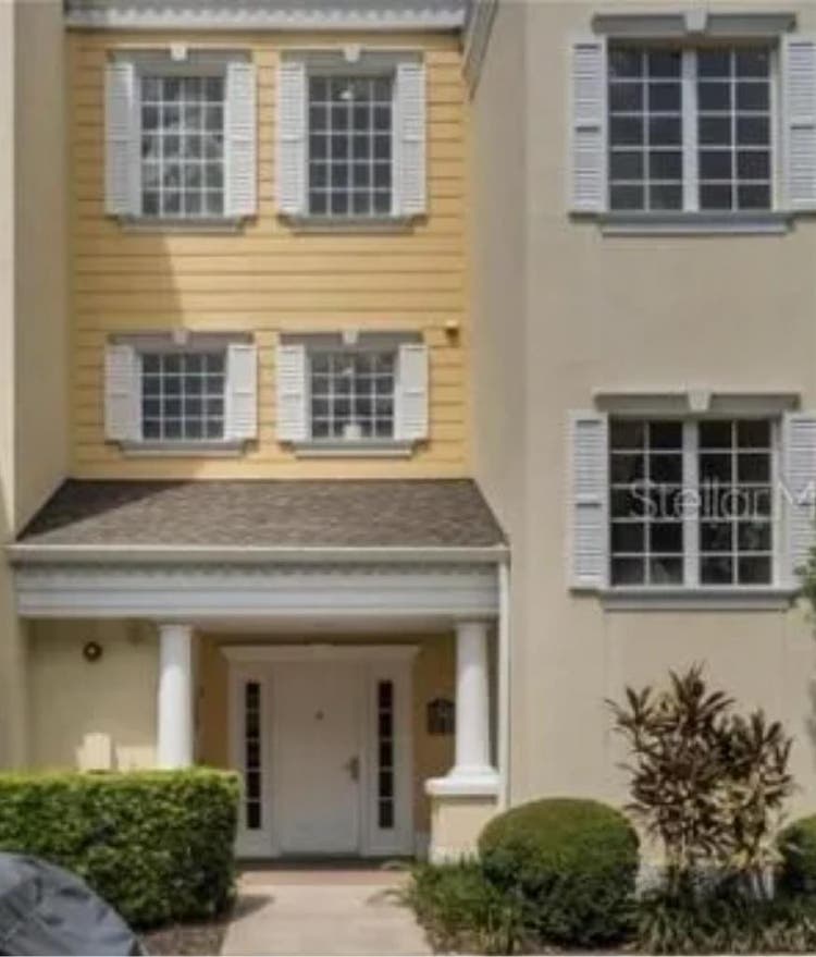 Room for rent-Semi Roommate