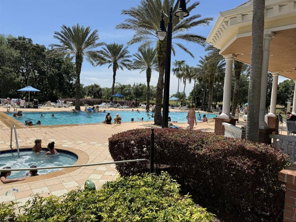 Room for rent-Semi Roommate