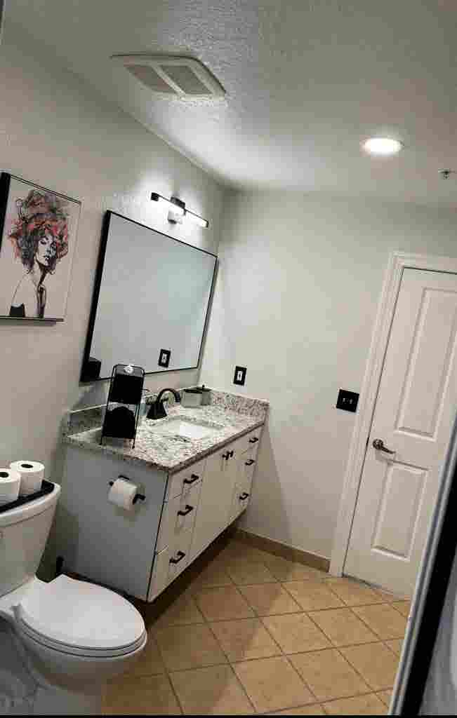 Room for rent-Semi Roommate