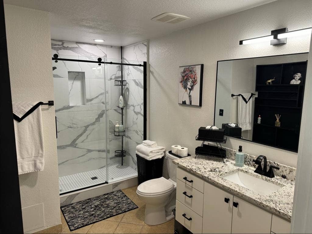 Room for rent-Semi Roommate