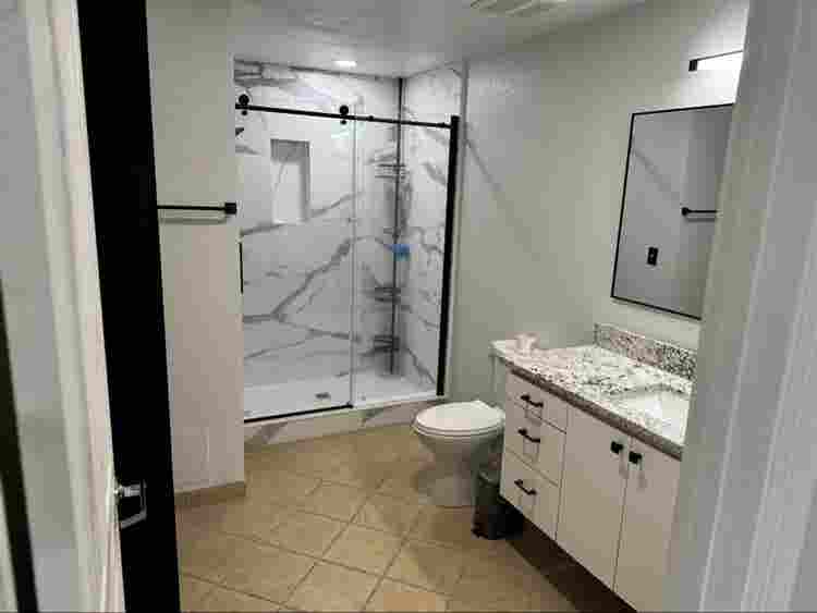 Room for rent-Semi Roommate