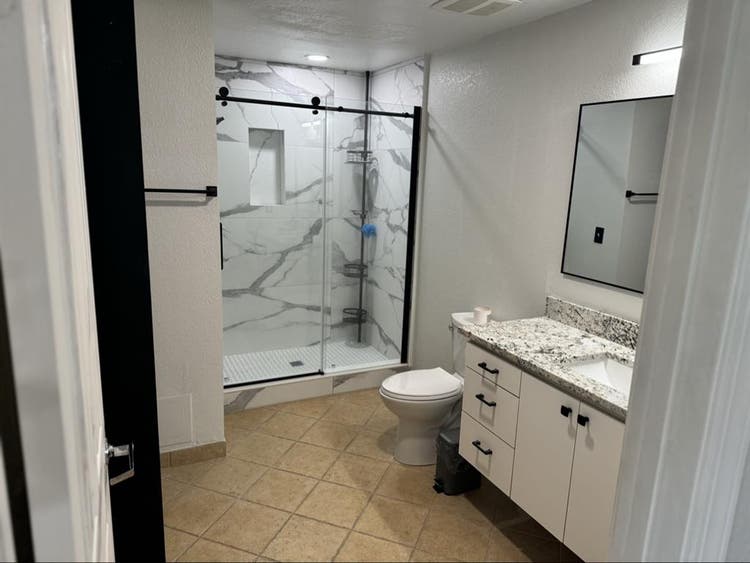 Room for rent-Semi Roommate