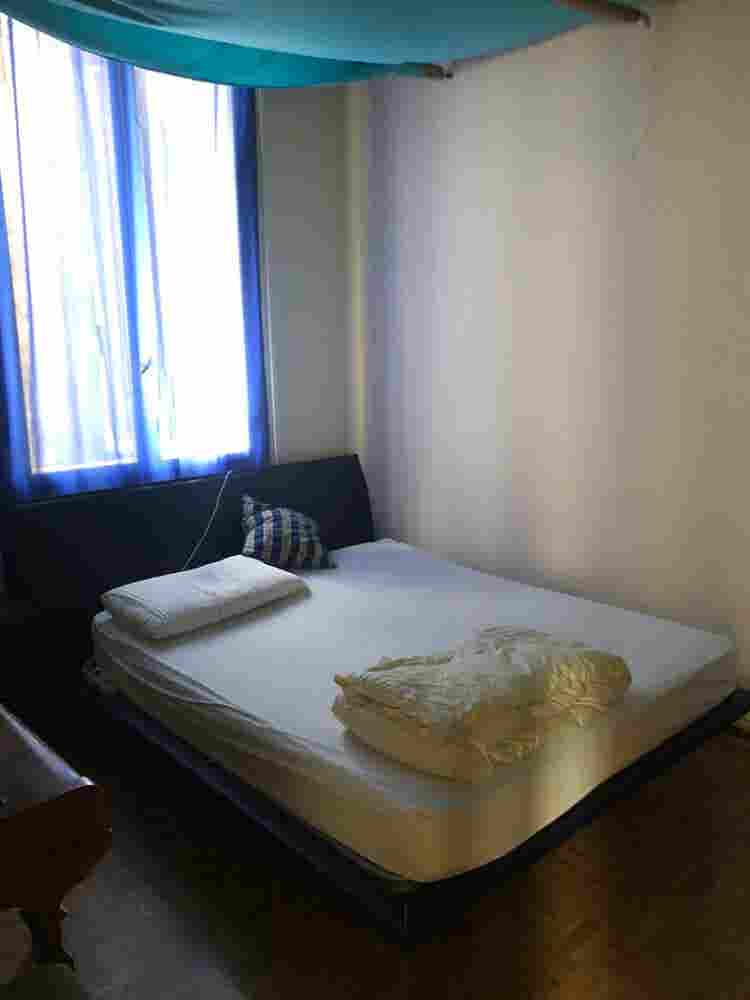 Single room in the center