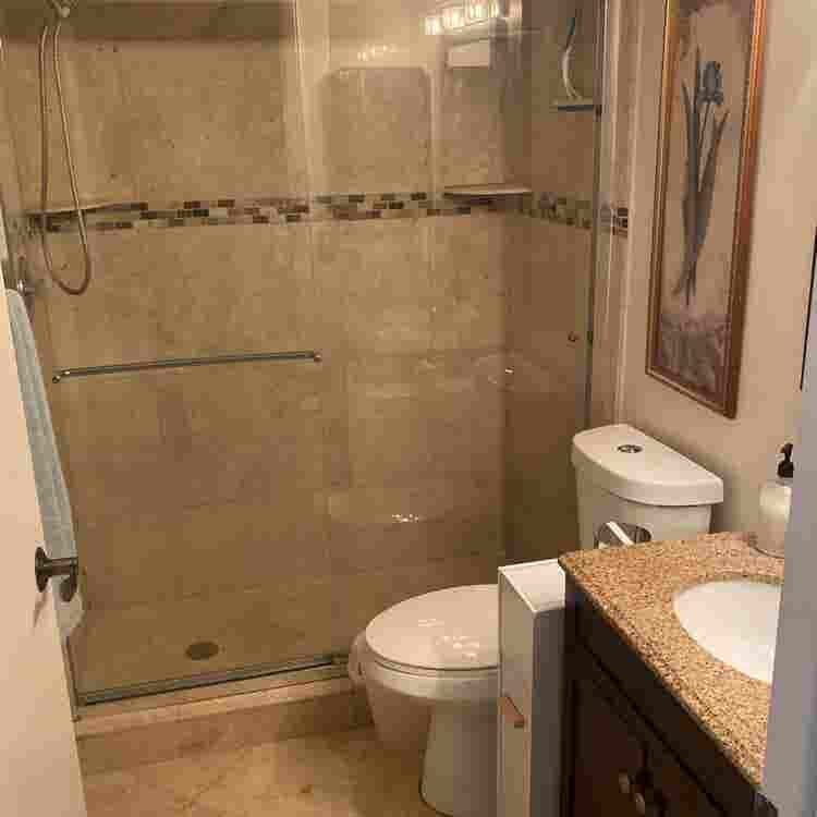 Furnished Room, bathroom & parking