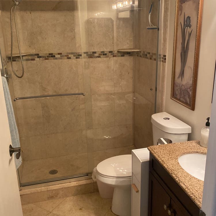 Furnished Room, bathroom & parking