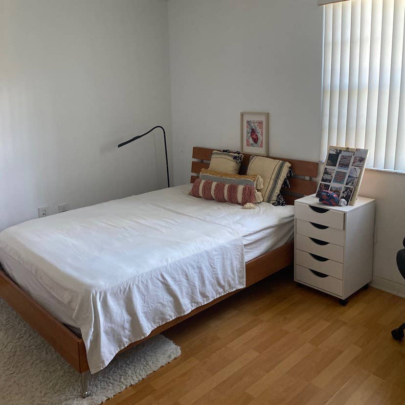 Furnished Room, bathroom & parking