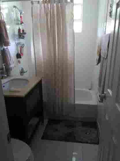 Large Room in  Bath Condo