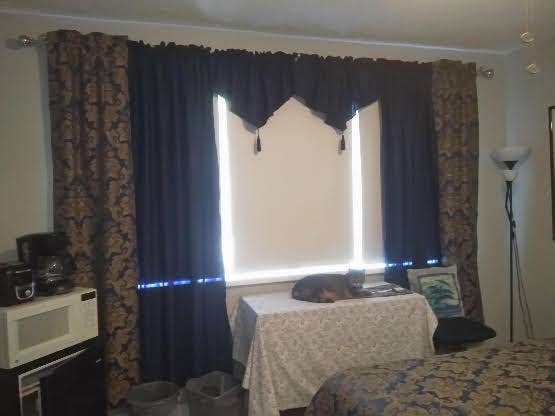 Large Room in  Bath Condo