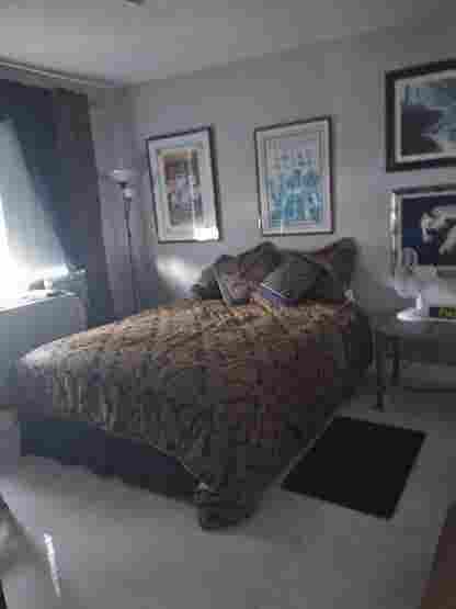Large Room in  Bath Condo