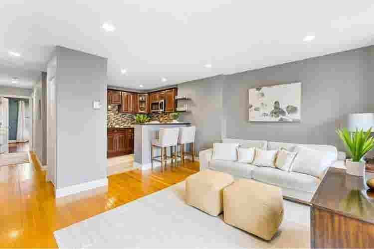 Room for short term lease only