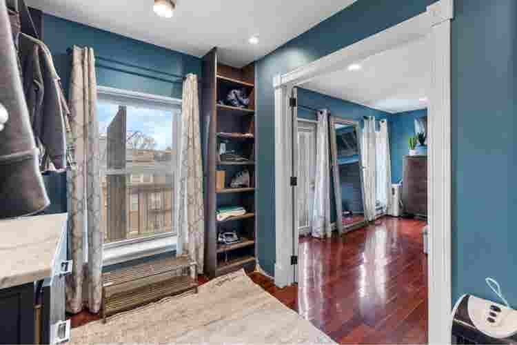 Room for short term lease only