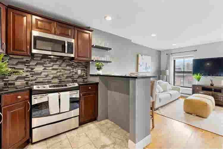 Room for short term lease only