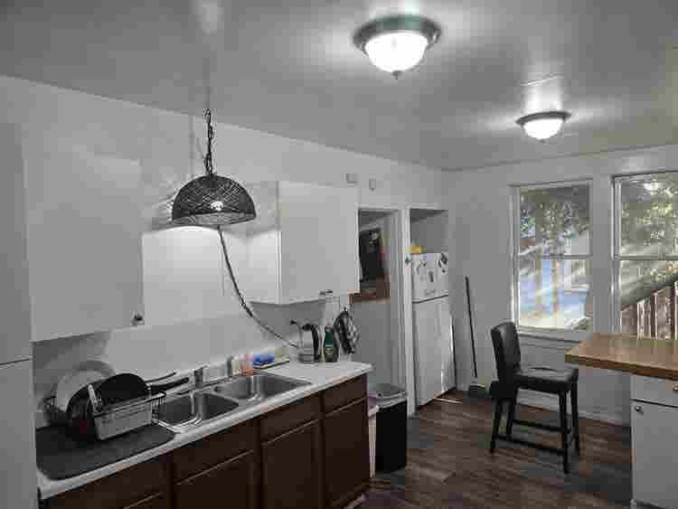 Room in 4 bedroom house