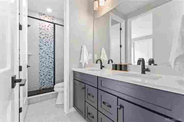 Beautiful 4BR 
at Solstice