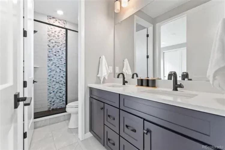 Beautiful 4BR 
at Solstice