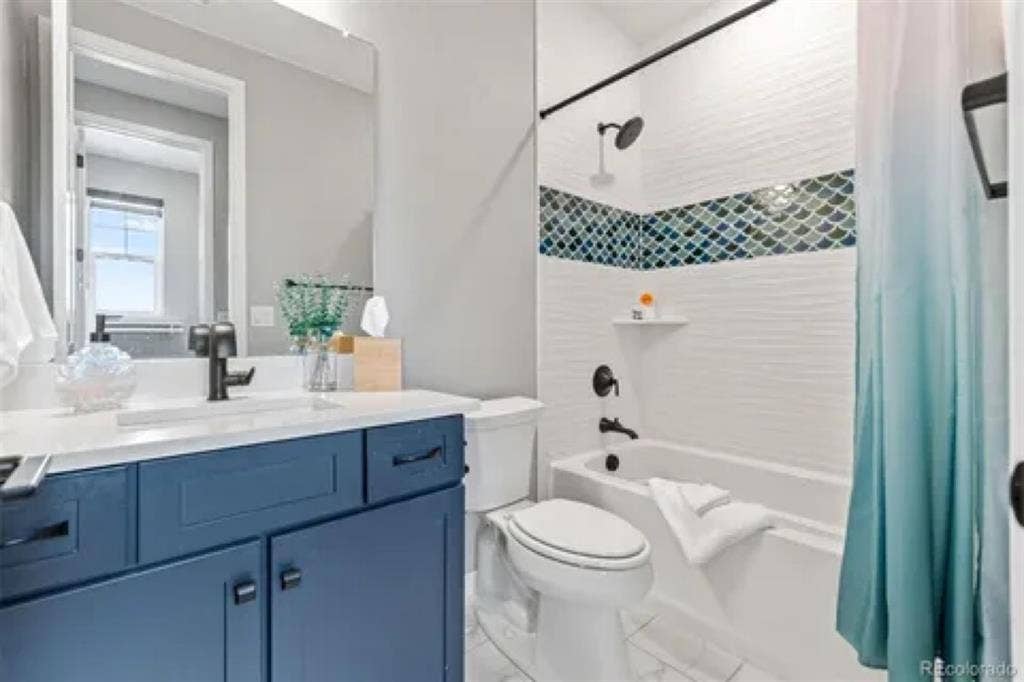 Beautiful 4BR 
at Solstice