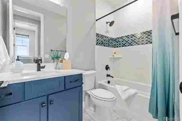 Beautiful 4BR 
at Solstice
