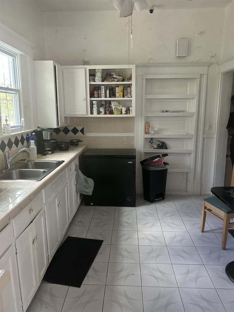 $ moves you into this large room