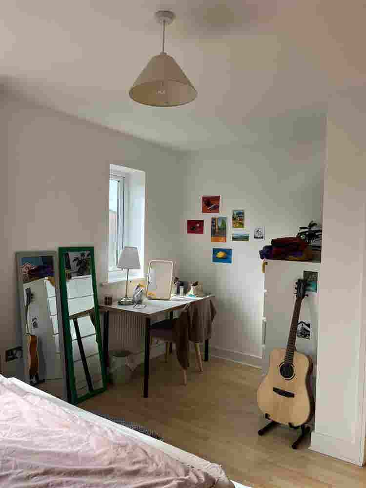 Spacious double room in 2-bed house