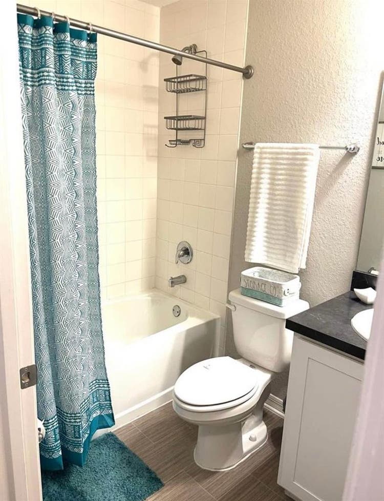 Cozy Room for Rent - LADIES ONLY