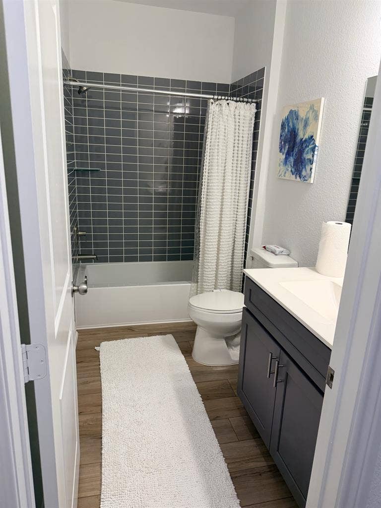 Female roommate only