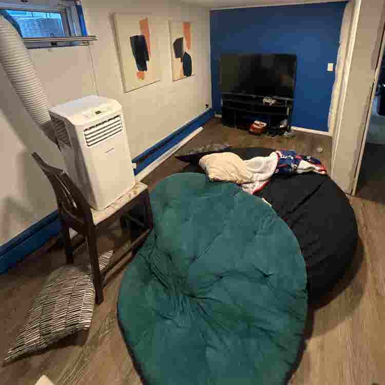 Room on th st Jamaica NY